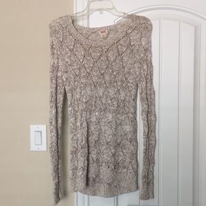 Fitted Mossimo Sweater/top